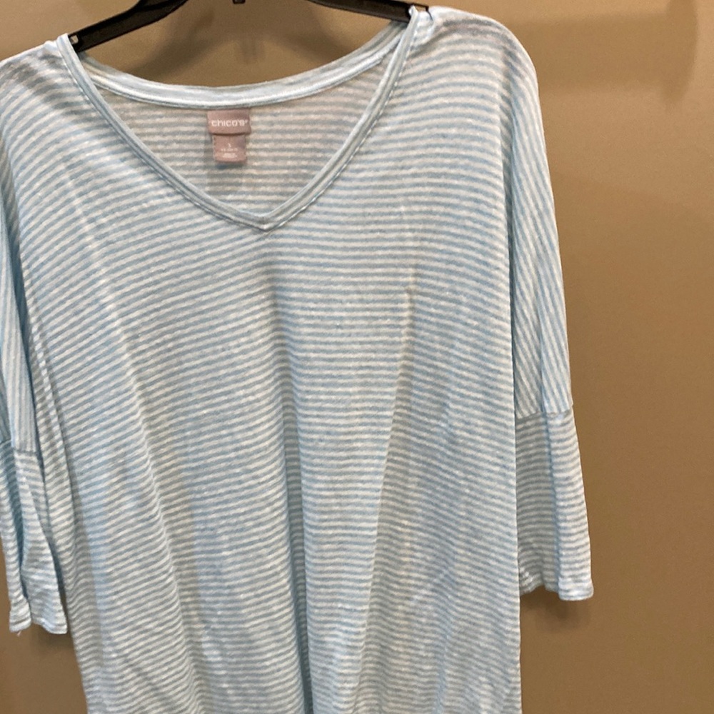 Chico's White and Blue Oversized 3/4 Sleeve Tee